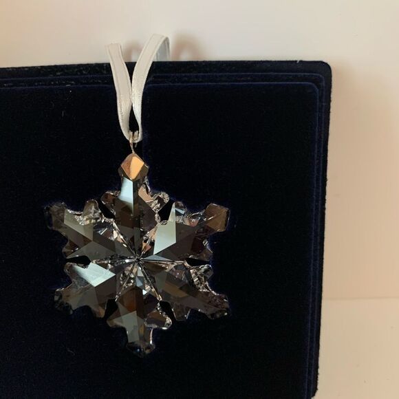 SWAROVSKI Little Snowflake Ornament 1139969 In box - Picture 10 of 11